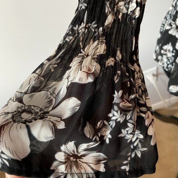 Allison Taylor Black & White Floral Blouse sz M - Picture 5 of 6